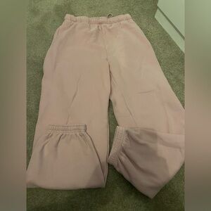 Aritzia pink bottoms